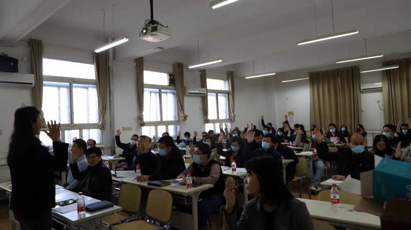 伟德国际victor1946第五届教职工代表大会第六次会议顺利召开-3.jpg